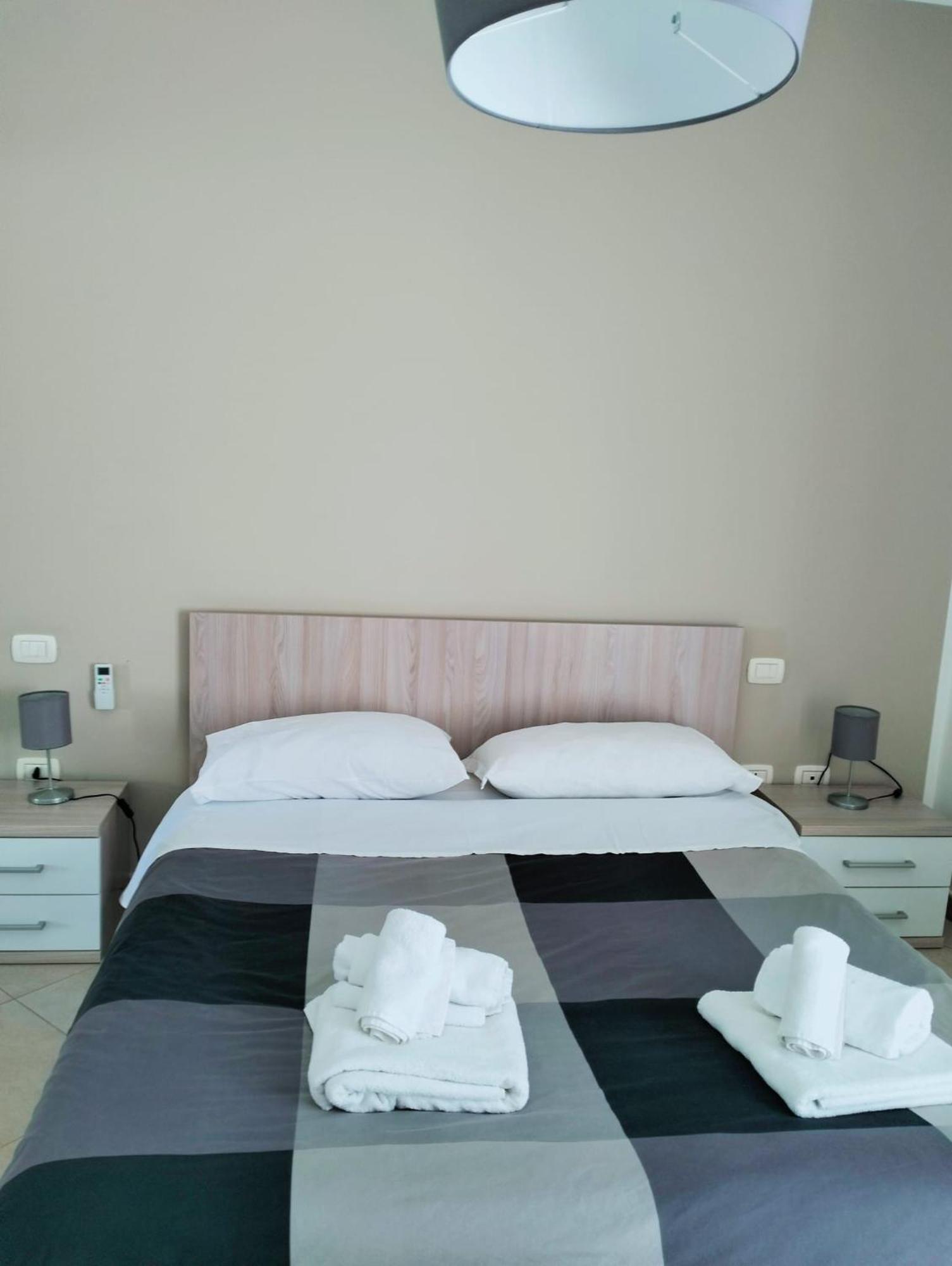 Red Luxury In Borgo Guardiola Near Cefalu Mandra Capreria Kültér fotó